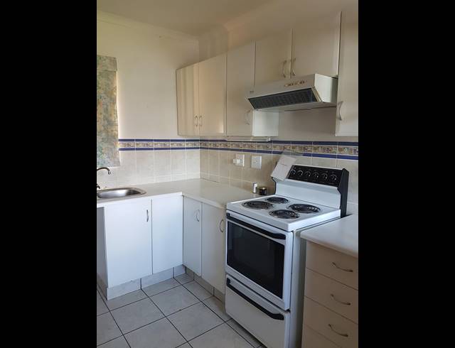 3 BEDROOM SIMPLEX RENTED IN HILLCREST CENTRAL